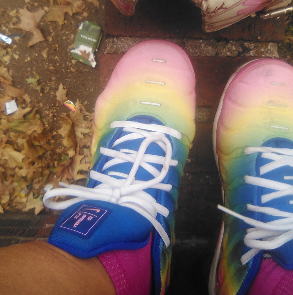 Nike vapormax plus women's size 9 shoe - Picture 2 of 2